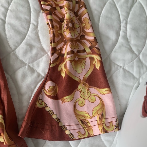 #14 Silky ruched front “Versace” pattern blouse. Size S - Picture 4 of 5